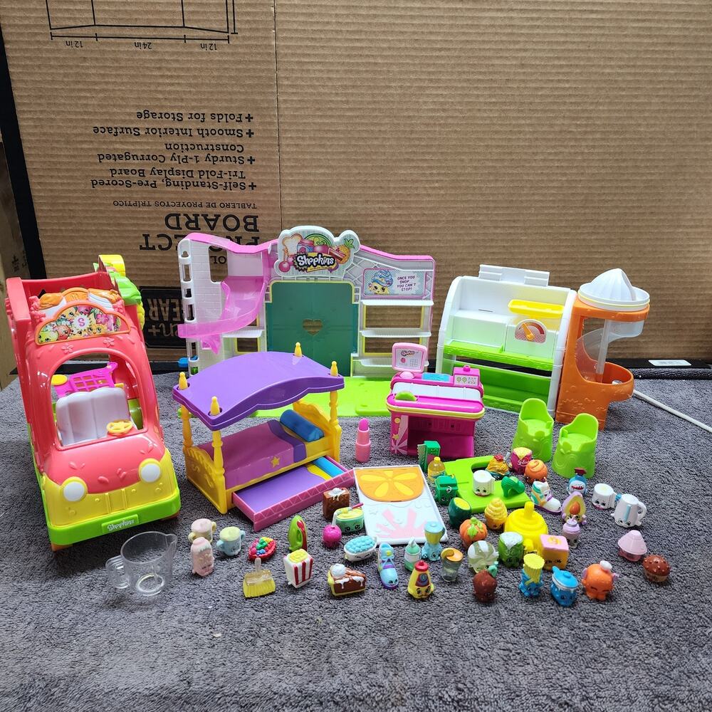 Large lot of Shopkins Store bed bus over 40 figures E